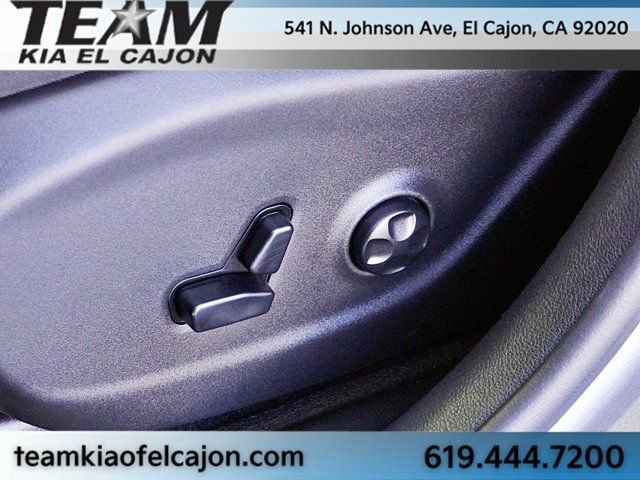 Used 2019 Jeep Cherokee Latitude Plus FWD image 17
