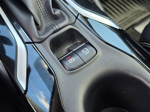 Used 2020 Toyota Corolla XLE FWD image 39