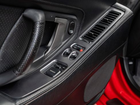 Used 2005 Acura NSX T image 25