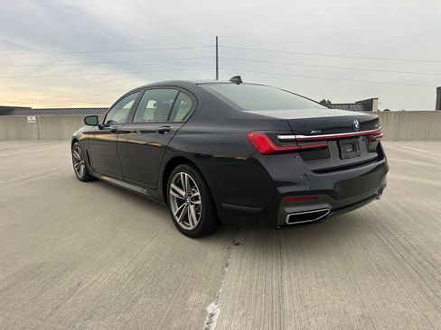 Used 2020 BMW 750i xDrive w/ Executive Package AWD/4WD image 6