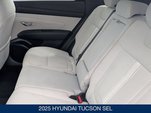 Certified 2025 Hyundai Tucson SEL AWD/4WD image 16
