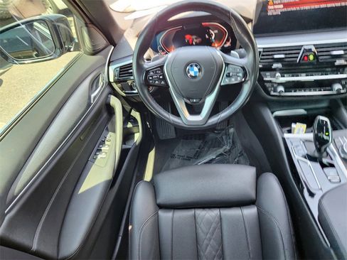 Used 2022 BMW 540i xDrive w/ Premium Package image 30
