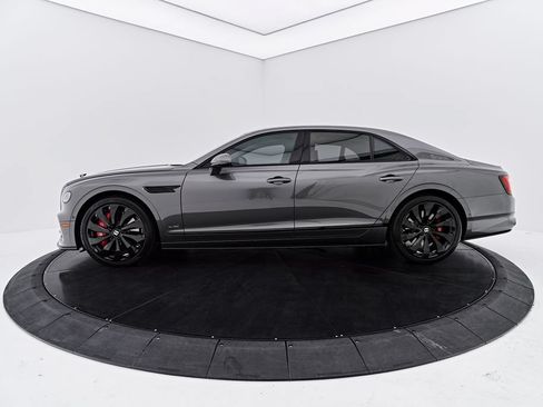 Used 2022 Bentley Flying Spur W12 AWD/4WD image 10