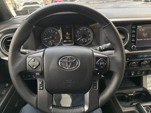 Used 2023 Toyota Tacoma TRD Sport image 33