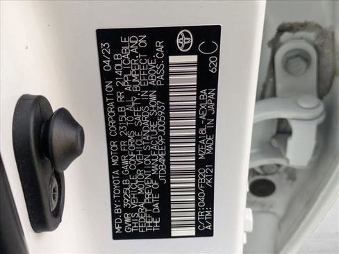 Used 2023 Toyota Corolla LE image 24