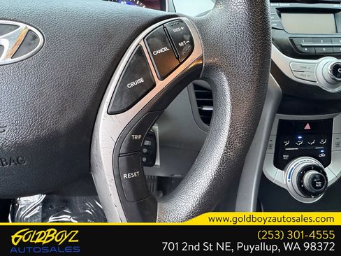 Used 2012 Hyundai Elantra GLS w/ Preferred Pkg 3 image 31