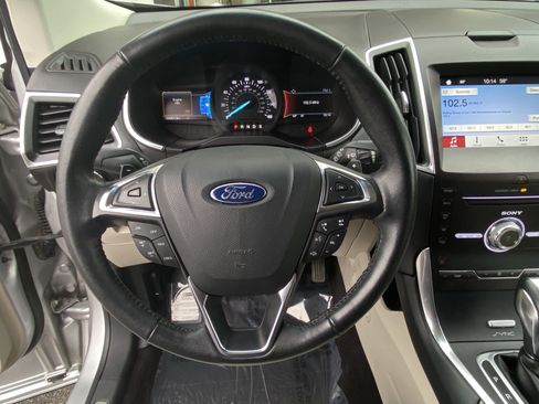 Used 2017 Ford Edge Titanium FWD image 29