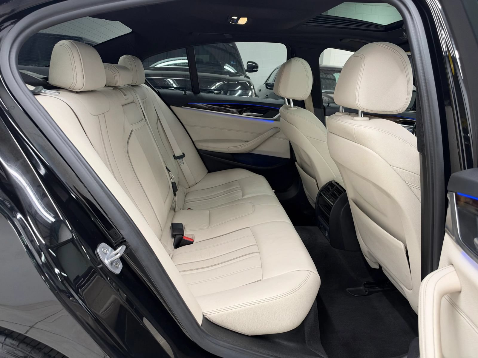 Used 2017 BMW 540i RWD image 22