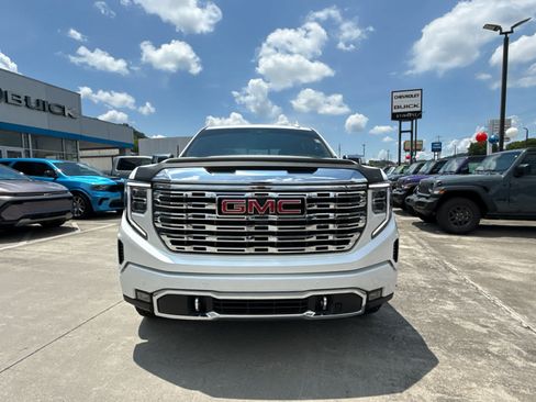 Used 2024 GMC Sierra 1500 Denali w/ Denali Reserve Package AWD/4WD image 2