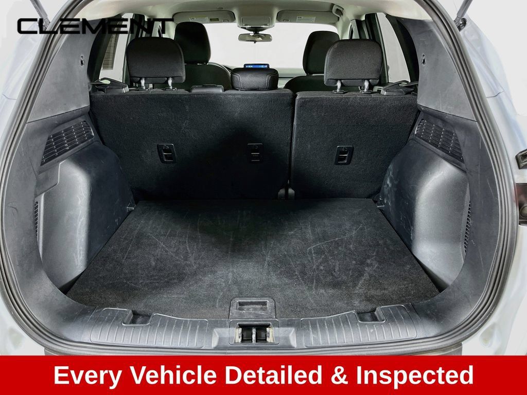Used 2025 Ford Escape Active FWD image 9