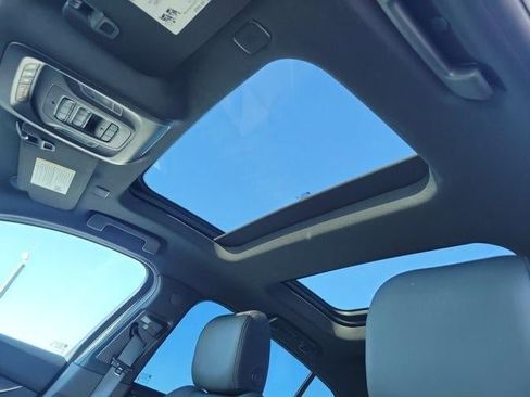 Used 2021 Cadillac CT5 V w/ Premium Package image 14