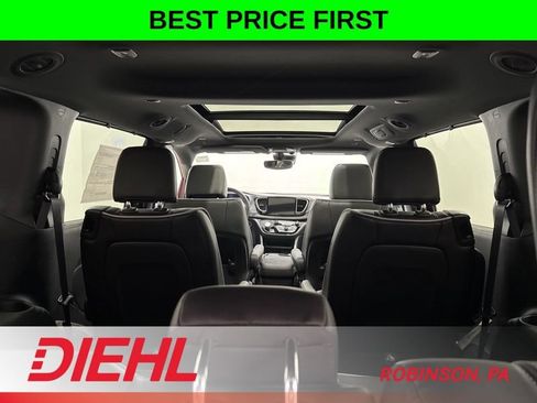 New 2026 Chrysler Pacifica Limited w/ S Appearance Package AWD/4WD image 10