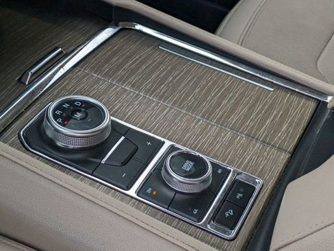 Used 2023 Ford Expedition Limited image 26