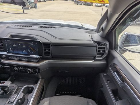 Used 2025 Chevrolet Silverado 1500 LT w/ Z71 Off-Road Package image 4