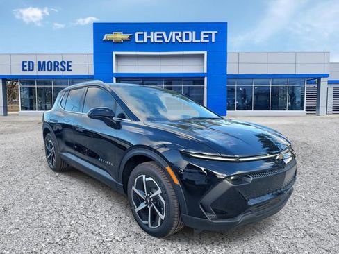 New 2026 Chevrolet Equinox EV LT image 4