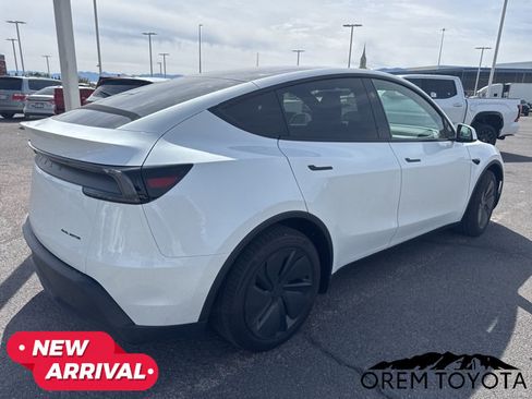 Used 2026 Tesla Model Y Long Range AWD/4WD image 9