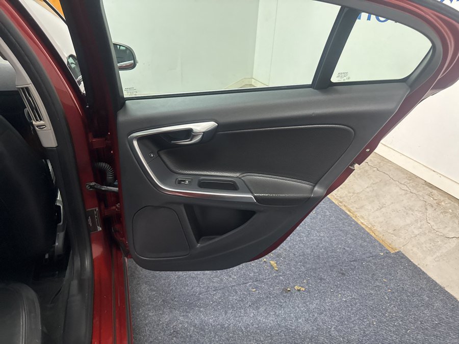 Used 2012 Volvo S60 T5 FWD image 15