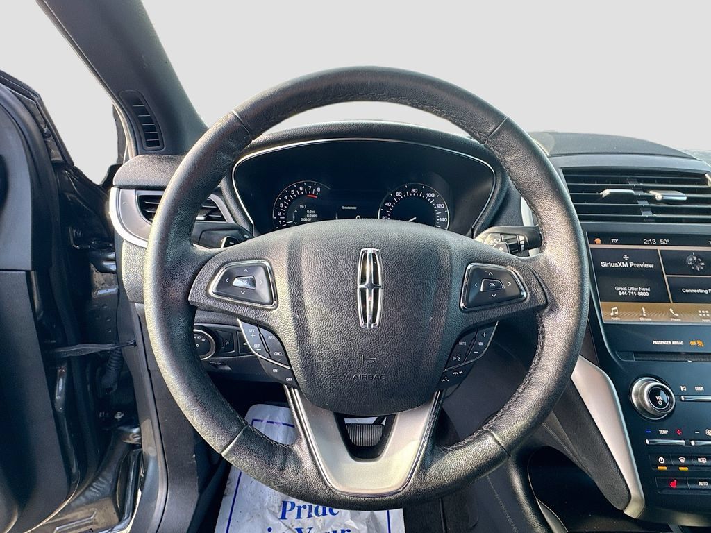 Used 2019 Lincoln MKC Premiere FWD image 12