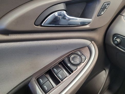 Used 2021 Chevrolet Malibu LS w/ Driver Confidence Package II FWD image 27