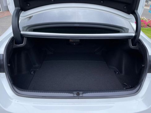 Used 2015 Lexus RC F w/ Premium Package RWD image 10