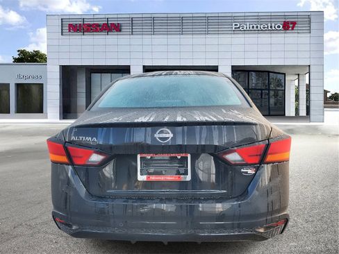 Certified 2025 Nissan Altima 2.5 S image 4