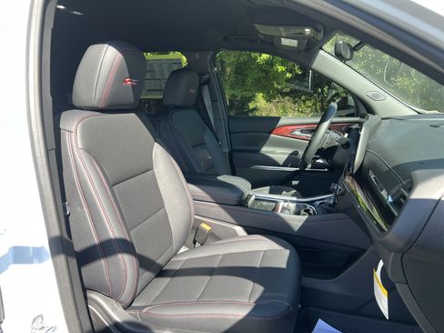 New 2026 Chevrolet Traverse Z71 w/ Enhanced Driving Package AWD/4WD image 34