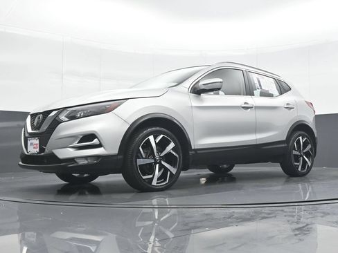Used 2021 Nissan Rogue Sport SL w/ Premium Package AWD/4WD image 26