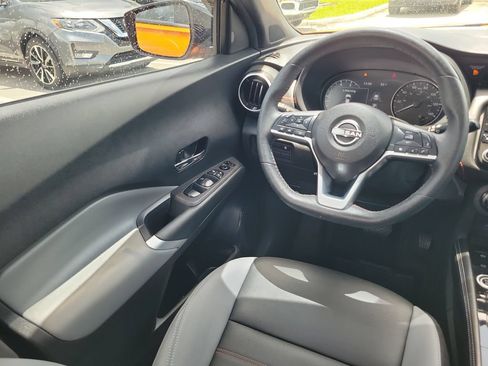 Used 2023 Nissan Kicks SR w/ SR Premium Package FWD image 19