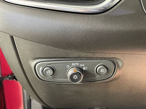 Used 2021 Chevrolet Equinox Premier AWD/4WD image 14