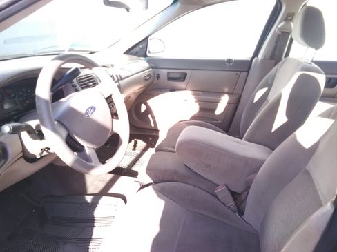 Used 2004 Ford Taurus SES image 11