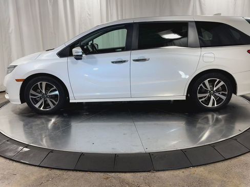 Used 2023 Honda Odyssey Touring image 7