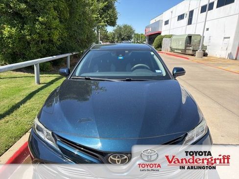 Used 2020 Toyota Camry LE FWD image 1