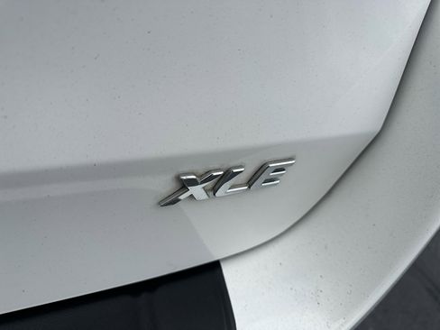 Used 2014 Toyota Sienna XLE image 9