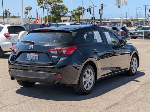 Used 2016 MAZDA MAZDA3 i Sport FWD image 4