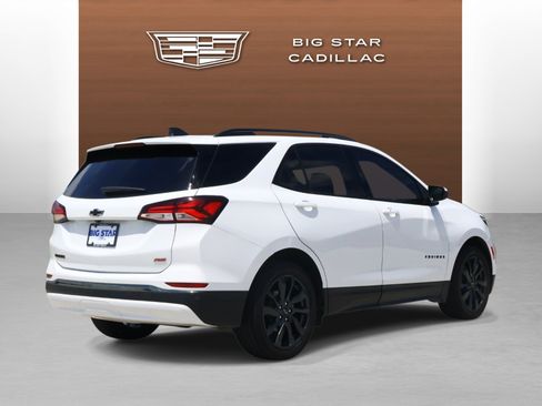 Used 2023 Chevrolet Equinox RS FWD image 5