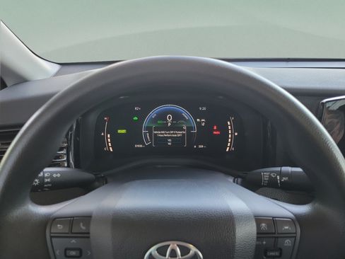 Used 2025 Toyota Camry LE FWD image 15