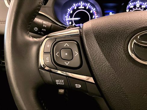 Used 2017 Toyota Avalon Limited FWD image 22
