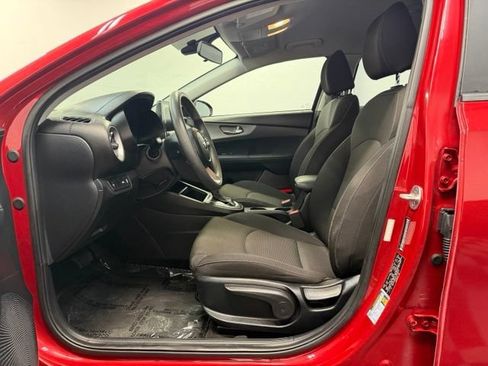 Used 2020 Kia Forte LXS FWD image 13