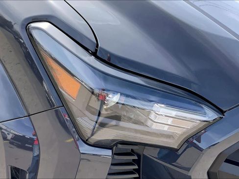 Used 2025 Toyota Tacoma SR5 image 27