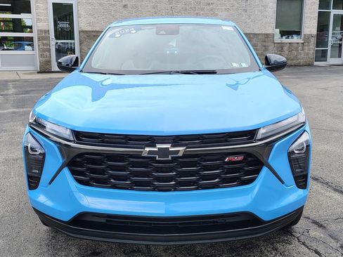 Certified 2024 Chevrolet Trax RS FWD image 2