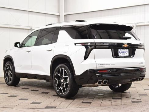 Used 2025 Chevrolet Traverse High Country image 6