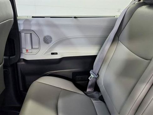 Used 2025 Toyota Sienna XLE w/ XLE Plus Package AWD/4WD image 24