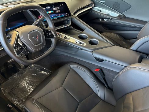 Used 2023 Chevrolet Corvette Stingray Premium Cpe w/ Z51 Performance Package RWD image 11