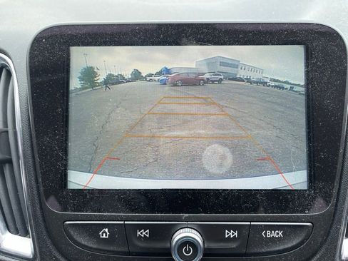 Used 2018 Chevrolet Malibu LT FWD image 9