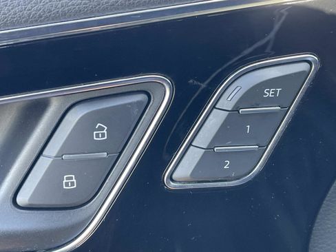 Used 2018 Audi Q7 3.0T Premium Plus w/ Premium Plus Package image 18