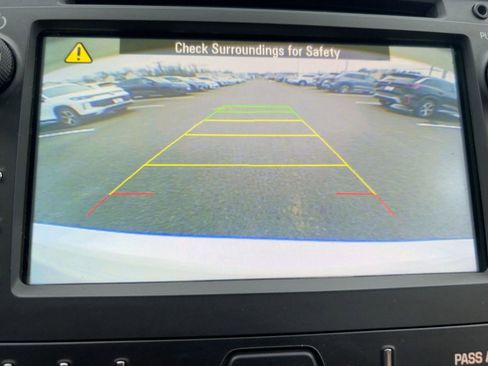 Used 2014 Buick Enclave Leather image 23