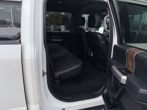 Used 2019 Ford F150 Lariat w/ Equipment Group 502A Luxury image 13