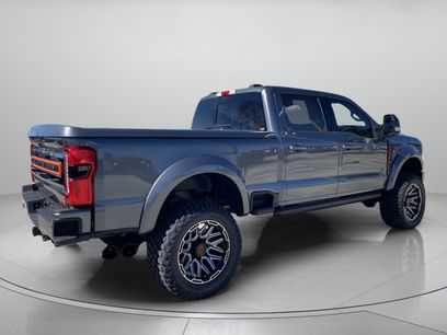 New 2026 Ford F250 Lariat w/ Black Appearance Package