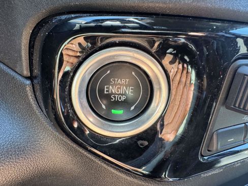 Used 2022 GMC Sierra 1500 Elevation AWD/4WD image 37