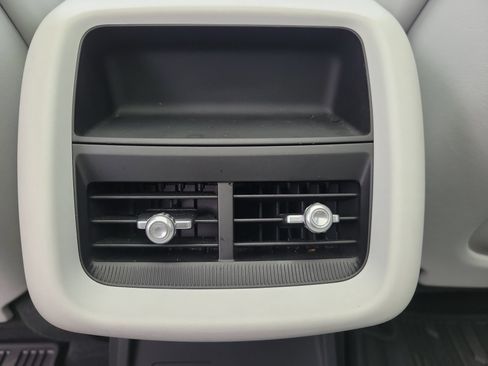 Used 2024 Cadillac Lyriq Luxury RWD image 24